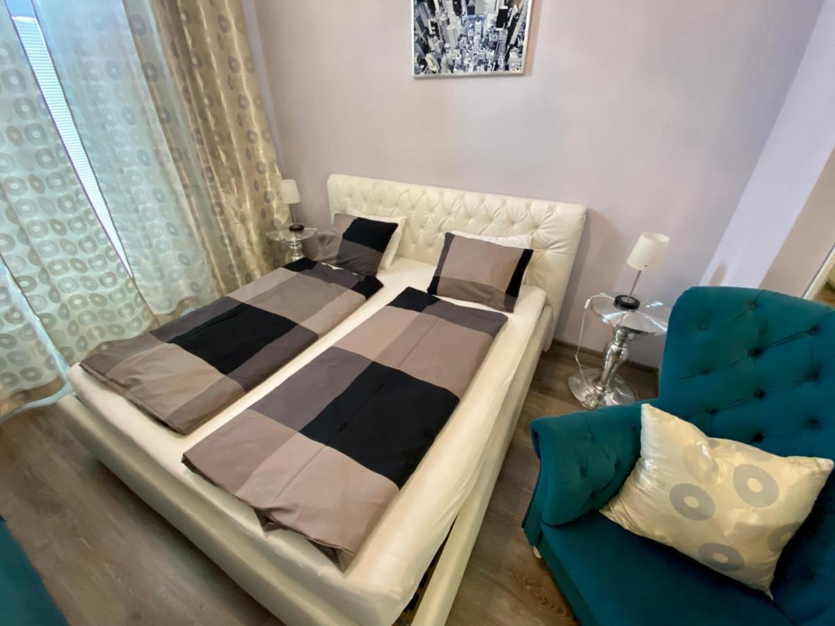 Kings Main Square Apartment Poprad Bagian luar foto