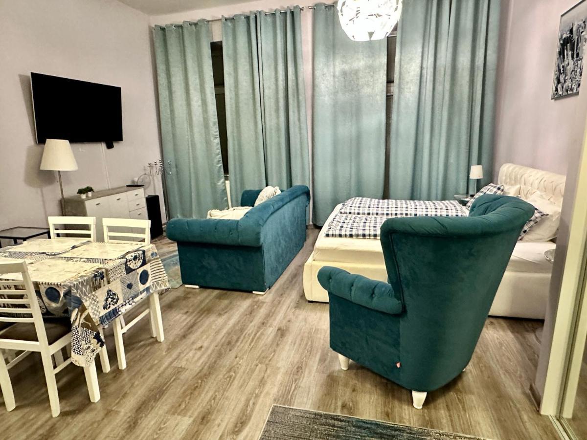 Kings Main Square Apartment Poprad Bagian luar foto